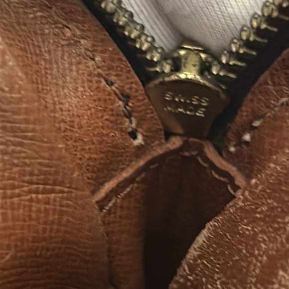 Louis Vuitton Monogram Canvas Crossbody needs repair - Picture 17 of 17